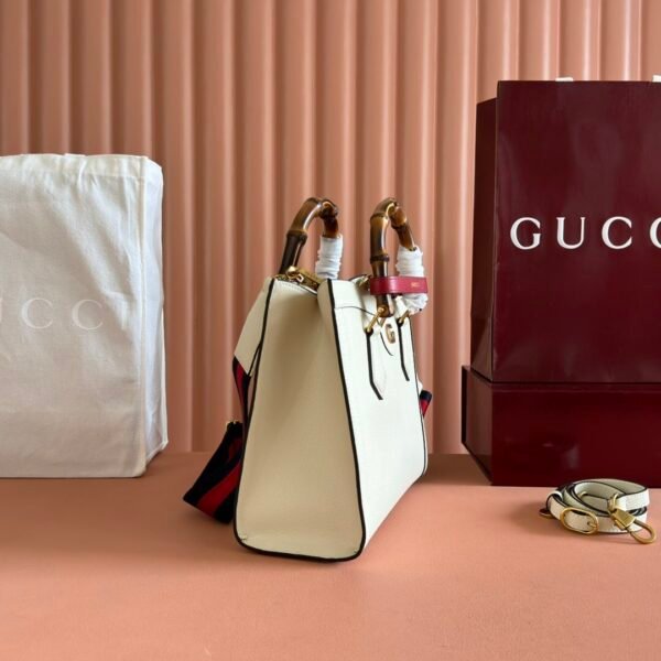 GUCCI DIANA series medium bamboo tote bag